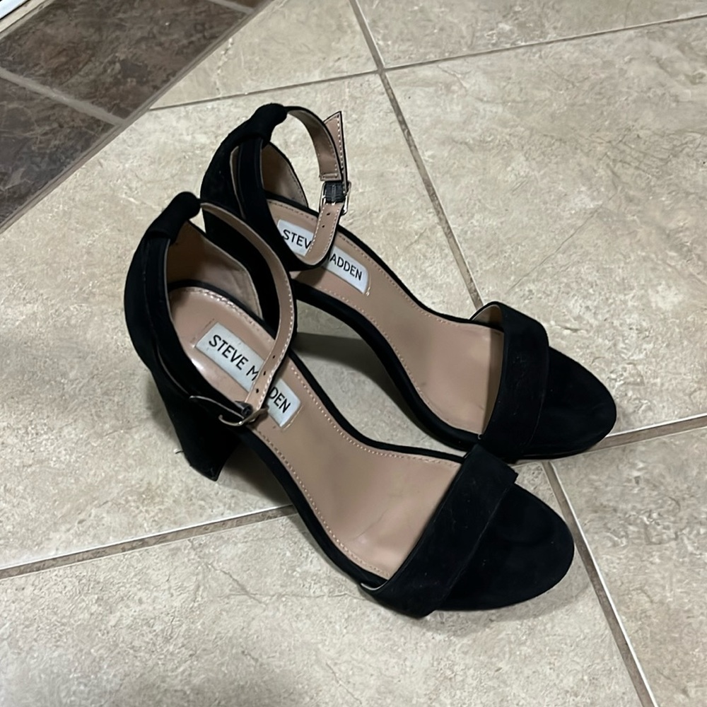 Steve Madden Carrson Black Suede Heels